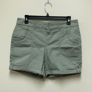 Gloria Vanderbilt Green Strechable Short/Size:4P